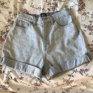 MOM HIGH-RISE JEAN SHORTS